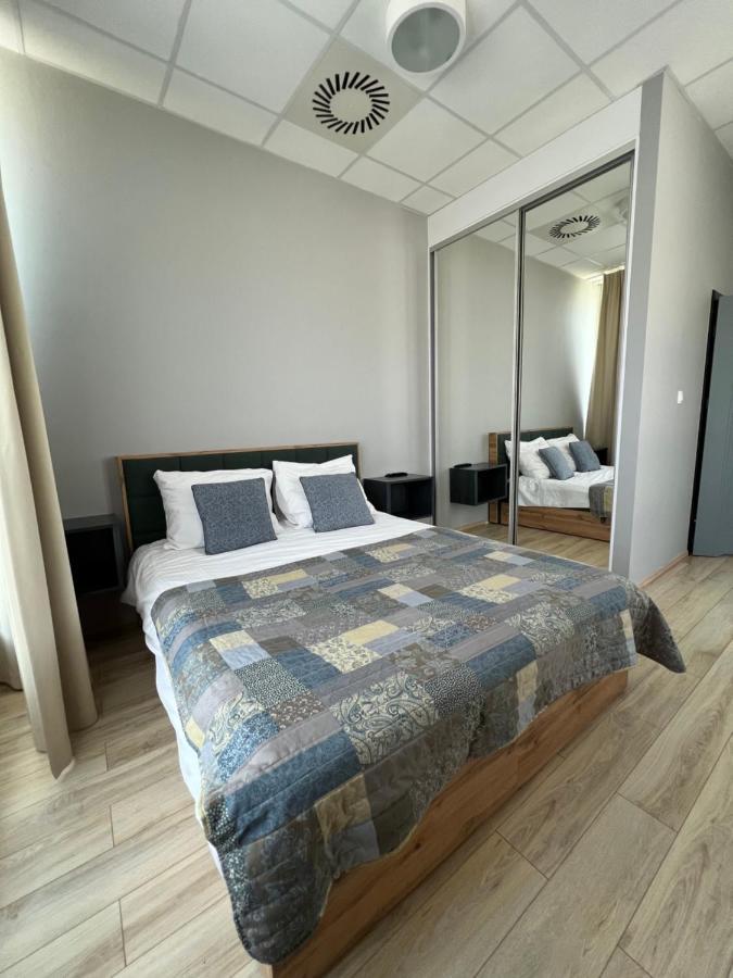 Apart Hotel Варшава Екстер'єр фото